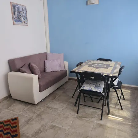Sa Domu Nosta E Un Appartamento. *